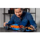 LEGO® Technic  McLaren Formula 1™ versenyautó - sérült dobozos