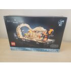 LEGO® Mos Espa fogatverseny™ dioráma - sérült dobozos